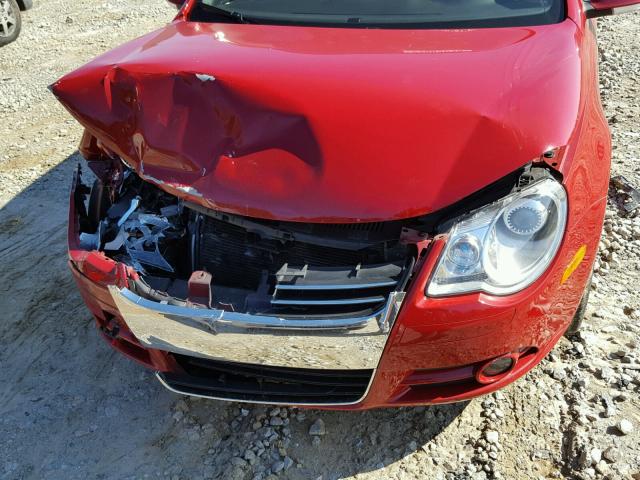 WVWDB71F17V041113 - 2007 VOLKSWAGEN EOS 3.2L S RED photo 7