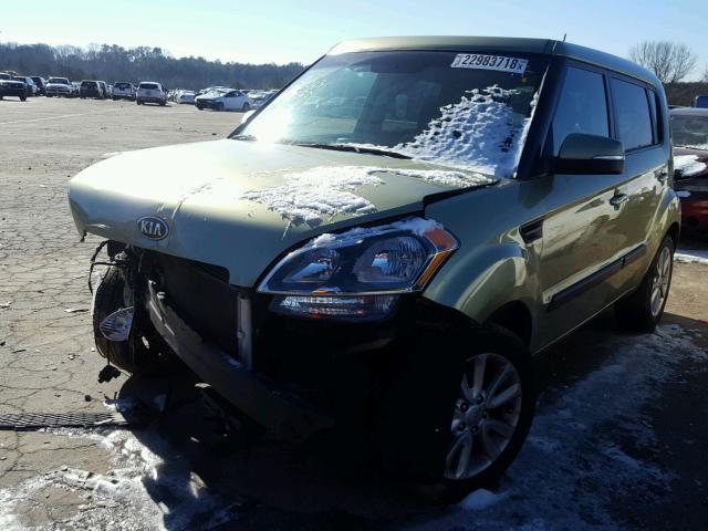 KNDJT2A66D7592155 - 2013 KIA SOUL + GREEN photo 2