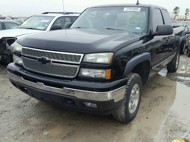 1GCEK19B26E220116 - 2006 CHEVROLET SILVERADO BLACK photo 2