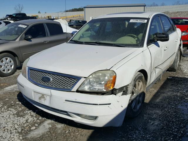 1FAFP25155G124112 - 2005 FORD FIVE HUNDR WHITE photo 2