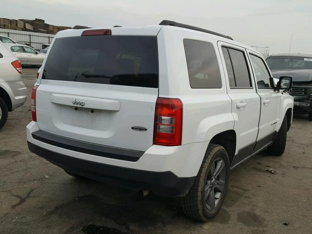 1C4NJPFA0FD263585 - 2015 JEEP PATRIOT LA WHITE photo 4