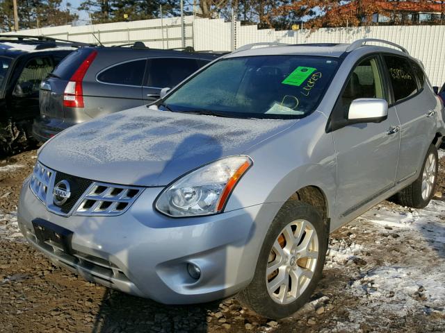 JN8AS5MV7DW612043 - 2013 NISSAN ROGUE S SILVER photo 2