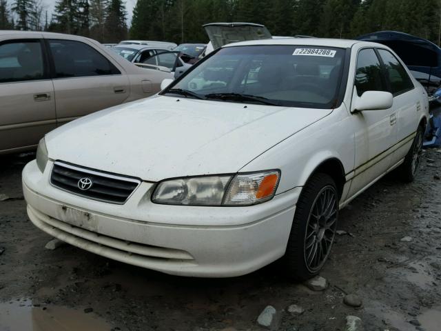 4T1BG22K4YU754193 - 2000 TOYOTA CAMRY CE WHITE photo 2