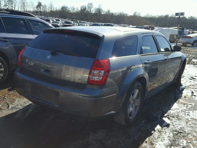 2D4FV48V85H112814 - 2005 DODGE MAGNUM SXT GRAY photo 4