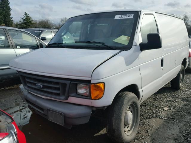 1FTRE14W06DB26762 - 2006 FORD ECONOLINE WHITE photo 2