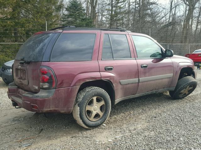 1GNDT13S452108183 - 2005 CHEVROLET TRAILBLAZE RED photo 4