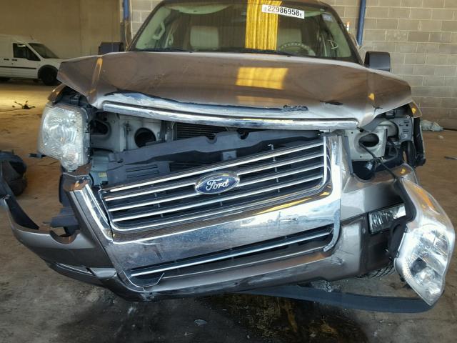 1FMEU63E86UA64949 - 2006 FORD EXPLORER X GOLD photo 9