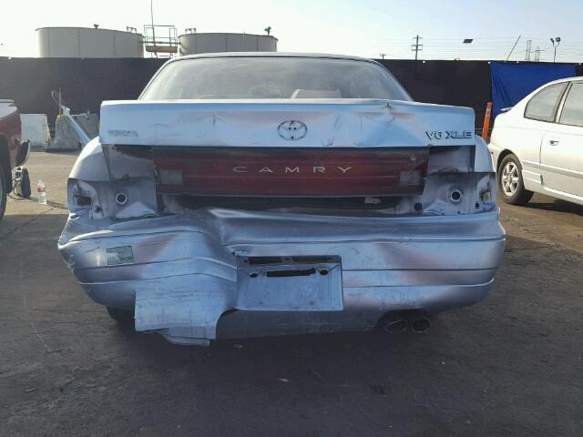 JT2GK13E8R0007533 - 1994 TOYOTA CAMRY XLE SILVER photo 9