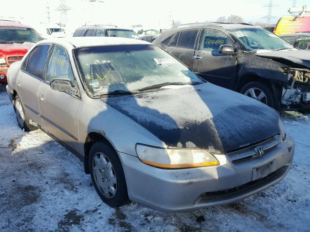 1HGCG5640XA139468 - 1999 HONDA ACCORD LX TAN photo 1