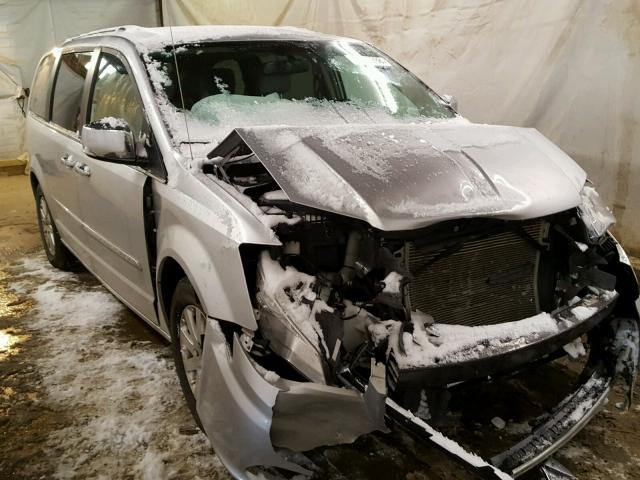 2A4RR8DG1BR783478 - 2011 CHRYSLER TOWN & COU SILVER photo 1