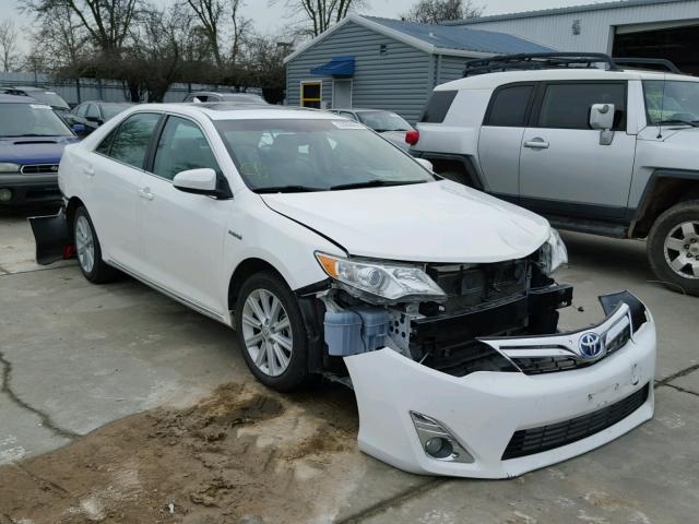 4T1BD1FKXDU067100 - 2013 TOYOTA CAMRY HYBR WHITE photo 1