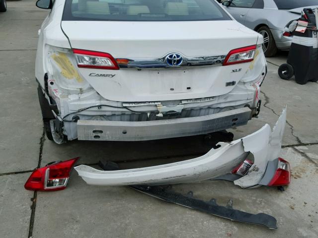 4T1BD1FKXDU067100 - 2013 TOYOTA CAMRY HYBR WHITE photo 9