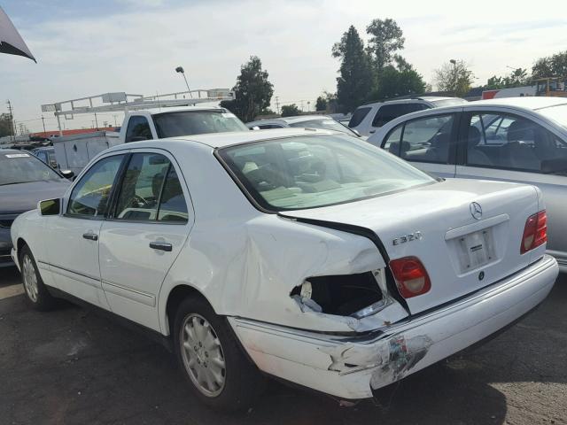 WDBJF65H5XA742157 - 1999 MERCEDES-BENZ E 320 WHITE photo 3