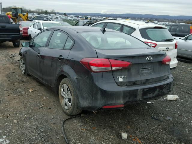 3KPFK4A76HE055868 - 2017 KIA FORTE LX BLACK photo 3