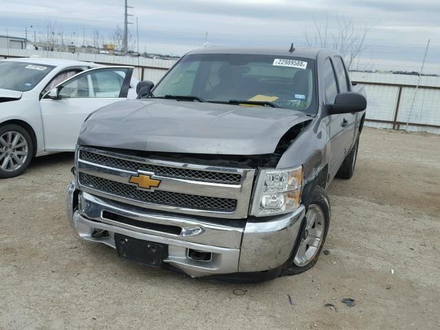 3GCPKSE74DG289976 - 2013 CHEVROLET SILVERADO SILVER photo 2