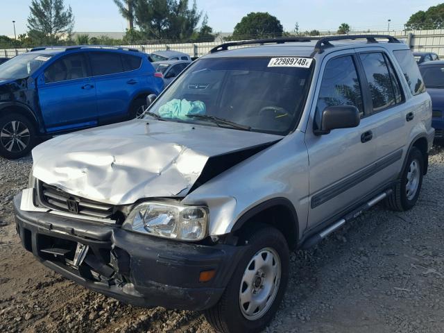 JHLRD2844YC016813 - 2000 HONDA CR-V LX SILVER photo 2