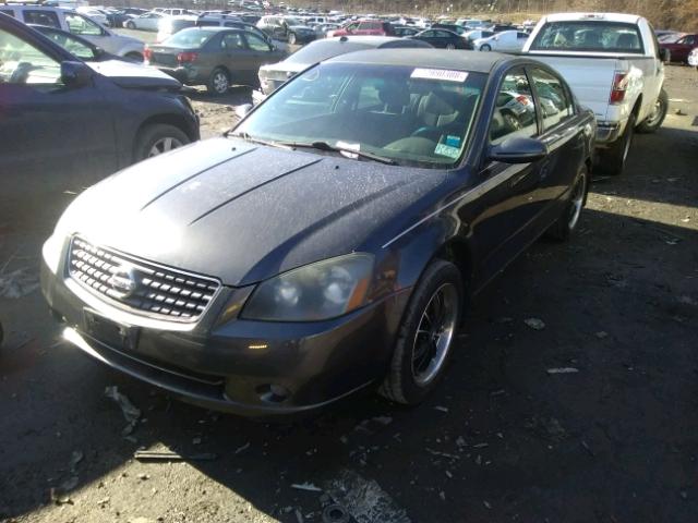 1N4AL11D45C207148 - 2005 NISSAN ALTIMA S GRAY photo 2