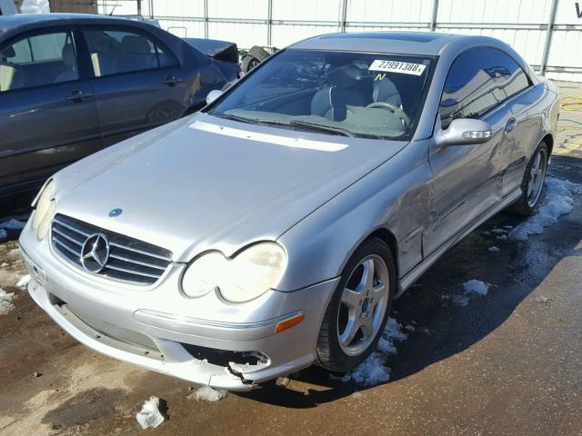 WDBTJ75J14F066062 - 2004 MERCEDES-BENZ CLK 500 SILVER photo 2