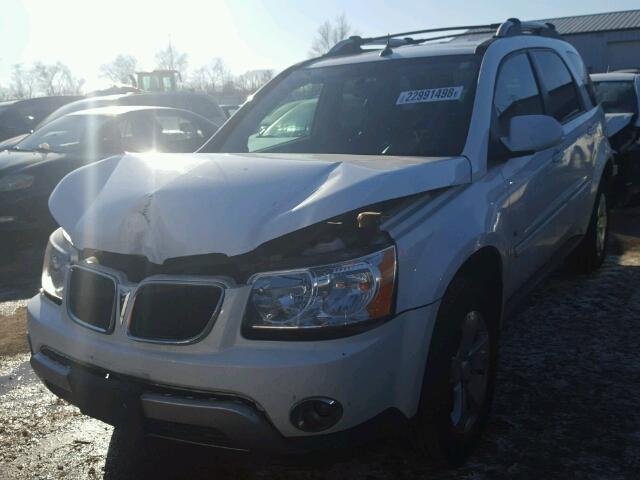 2CKDL73FX66046865 - 2006 PONTIAC TORRENT WHITE photo 2