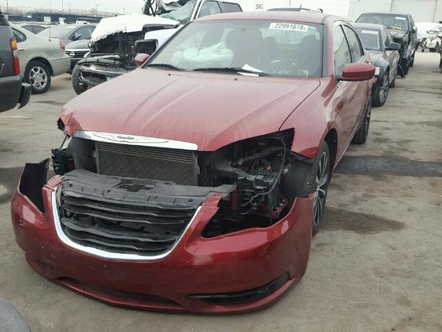 1C3CCBCGXDN728298 - 2013 CHRYSLER 200 LIMITE RED photo 2