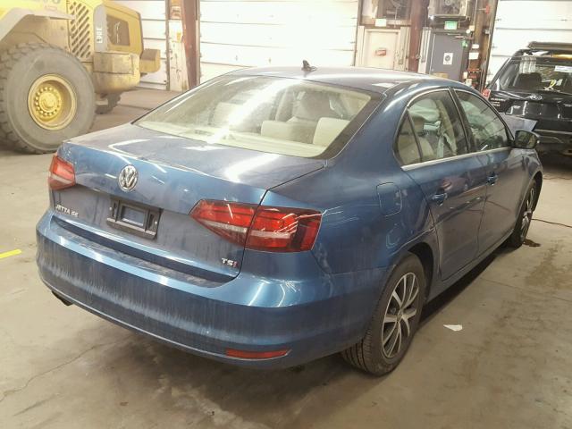 3VWDB7AJ5HM354694 - 2017 VOLKSWAGEN JETTA SE BLUE photo 4