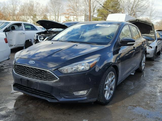 1FADP3K22FL269935 - 2015 FORD FOCUS SE BLACK photo 2