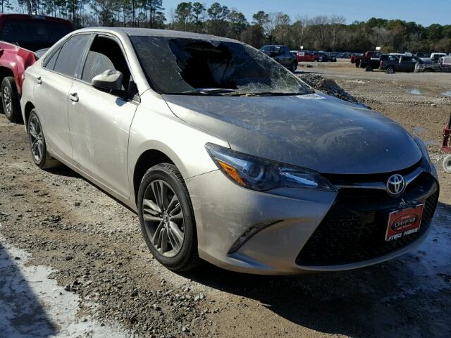 4T1BF1FK4HU389750 - 2017 TOYOTA CAMRY LE GRAY photo 1