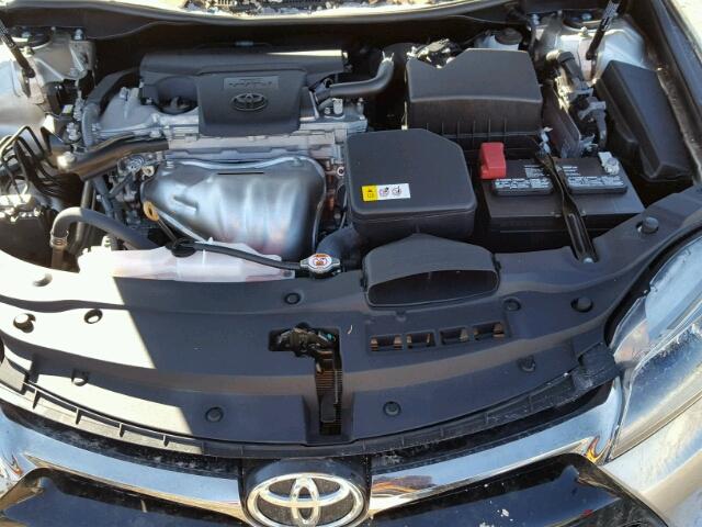 4T1BF1FK4HU389750 - 2017 TOYOTA CAMRY LE GRAY photo 7