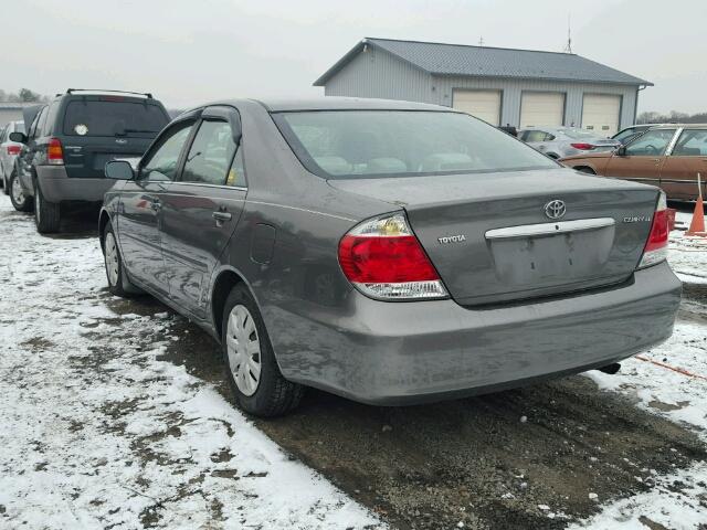 4T1BE30K65U941655 - 2005 TOYOTA CAMRY LE GRAY photo 3