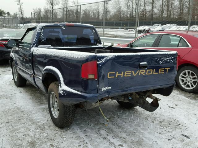 1GCCS145628238068 - 2002 CHEVROLET S TRUCK S1 BLUE photo 3