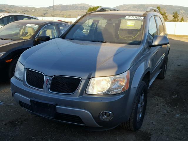 2CKDL63F766096746 - 2006 PONTIAC TORRENT GRAY photo 2