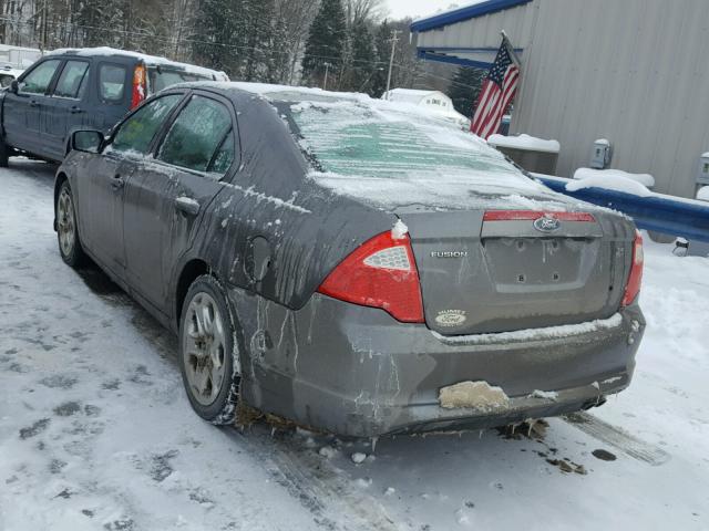 3FAHP0HA7AR146978 - 2010 FORD FUSION SE GRAY photo 3