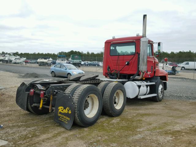 1M1AA13Y3RW041080 - 1994 MACK 600 CH600 RED photo 4