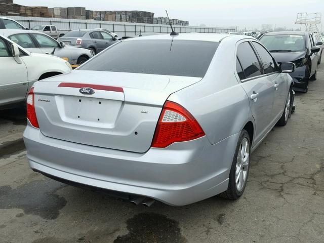 3FAHP0HA8CR402760 - 2012 FORD FUSION SE SILVER photo 4