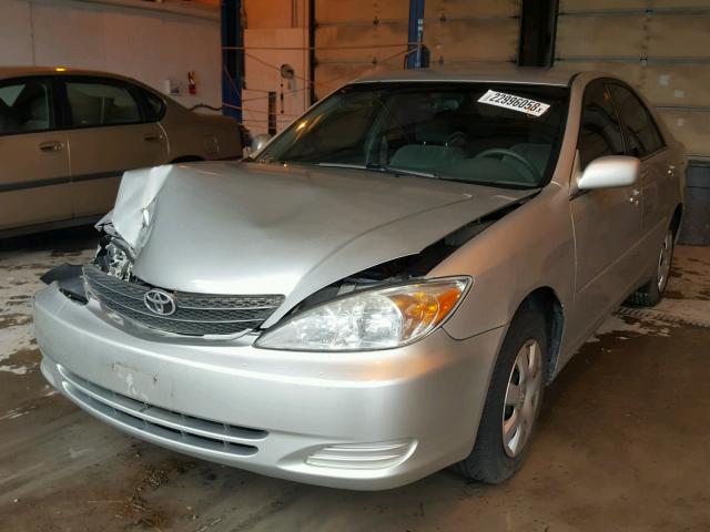 4T1BE30K74U807154 - 2004 TOYOTA CAMRY LE SILVER photo 2