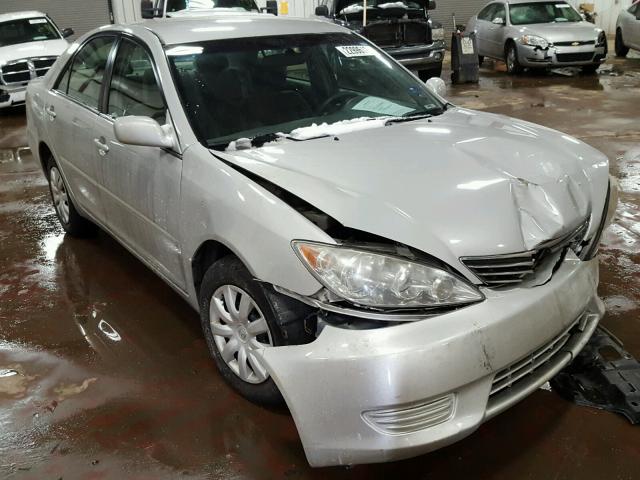 4T1BE30K15U431519 - 2005 TOYOTA CAMRY LE SILVER photo 1