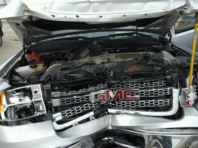 1GT413C83CF238380 - 2012 GMC SIERRA C35 SILVER photo 7