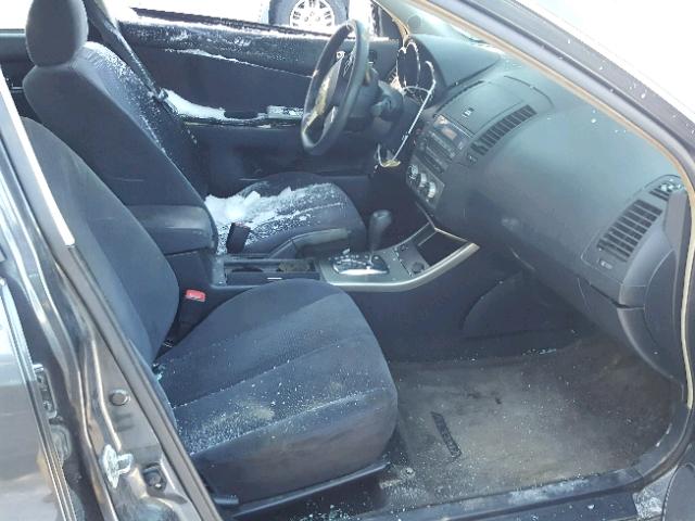 1N4AL11D75C128427 - 2005 NISSAN ALTIMA S GRAY photo 5