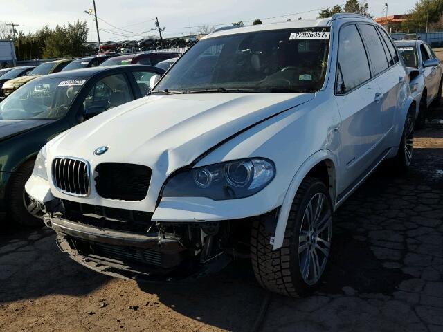 5UXZV4C53BL410007 - 2011 BMW X5 XDRIVE3 WHITE photo 2