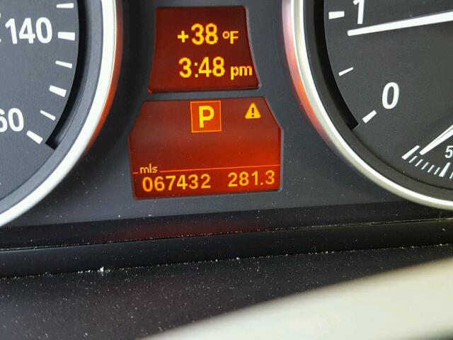 5UXZV4C53BL410007 - 2011 BMW X5 XDRIVE3 WHITE photo 8