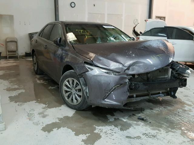 4T4BF1FK3FR476350 - 2015 TOYOTA CAMRY LE GRAY photo 1