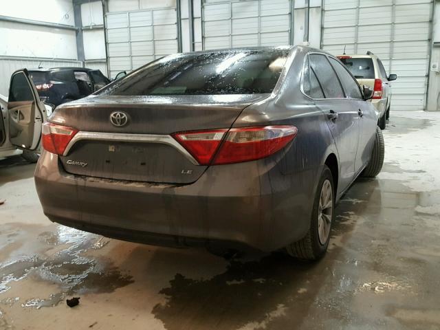 4T4BF1FK3FR476350 - 2015 TOYOTA CAMRY LE GRAY photo 4
