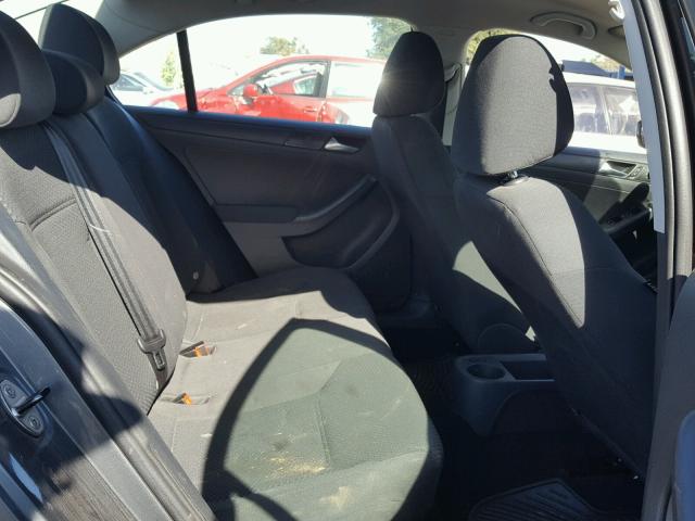 3VW2K7AJ5CM350578 - 2012 VOLKSWAGEN JETTA BASE 灰色 照片 6