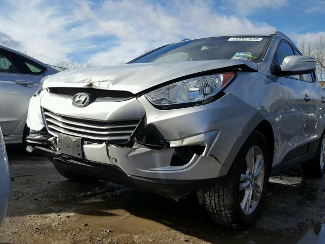 KM8JUCAC6CU457262 - 2012 HYUNDAI TUCSON GLS SILVER photo 9