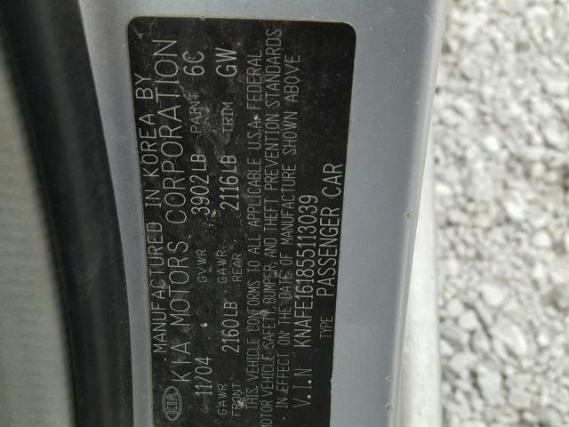 KNAFE161855113039 - 2005 KIA SPECTRA5 SILVER photo 10