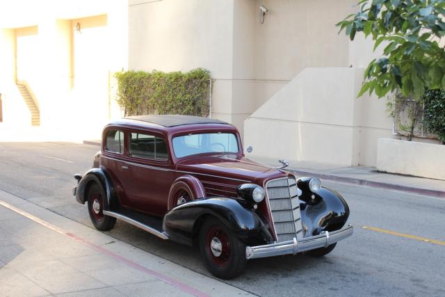 315911 - 1935 CADILLAC 2 DR. BURGUNDY photo 1