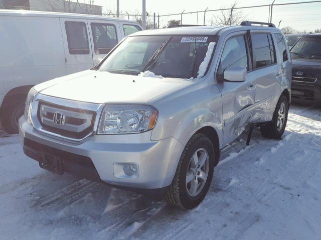 5FNYF4H58BB076286 - 2011 HONDA PILOT EXL SILVER photo 2