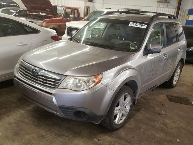 JF2SH63649H727954 - 2009 SUBARU FORESTER 2 SILVER photo 2