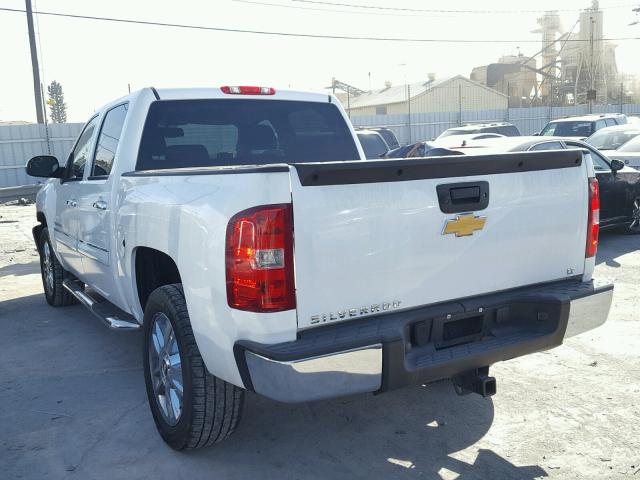 3GCPCSE04DG340425 - 2013 CHEVROLET SILVERADO WHITE photo 3