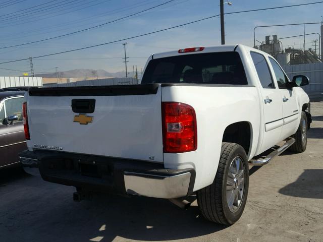 3GCPCSE04DG340425 - 2013 CHEVROLET SILVERADO WHITE photo 4